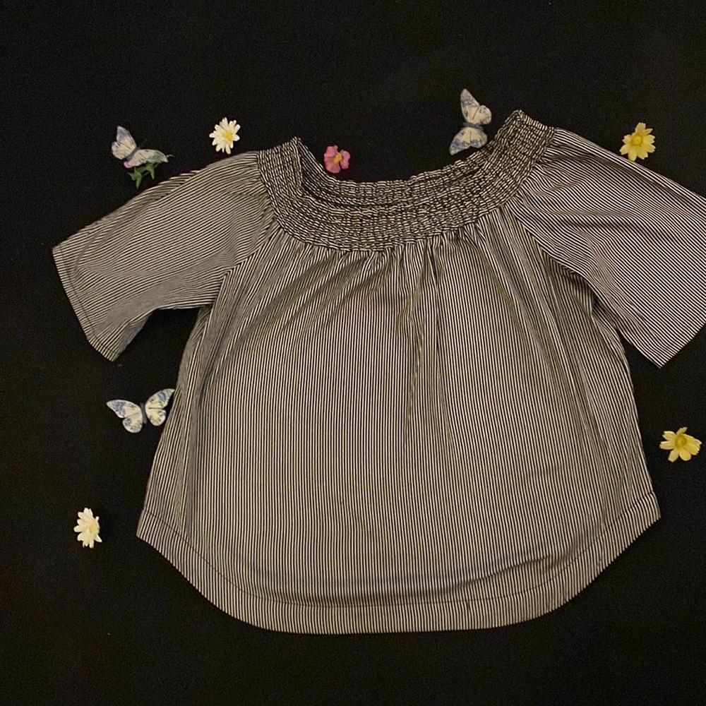 Black and white shirt, size XL